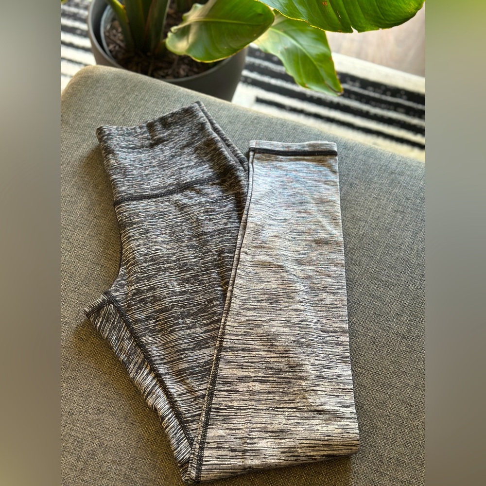 Aerie Charcoal and Gray Leggings